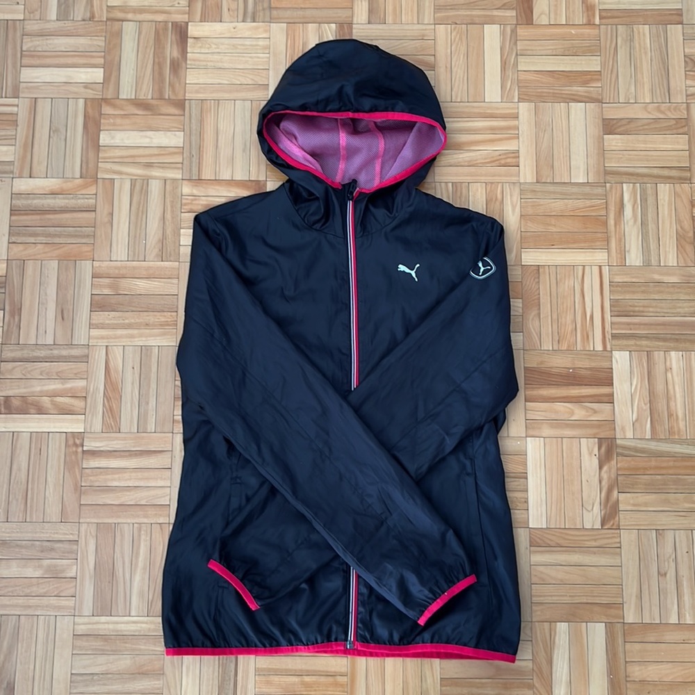 Puma coat small - Picture 2 of 8